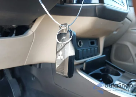 2017 Mitsubishi Outlander Se z USA, uszkodzony, nr VIN JA4AD3A37HZ038345